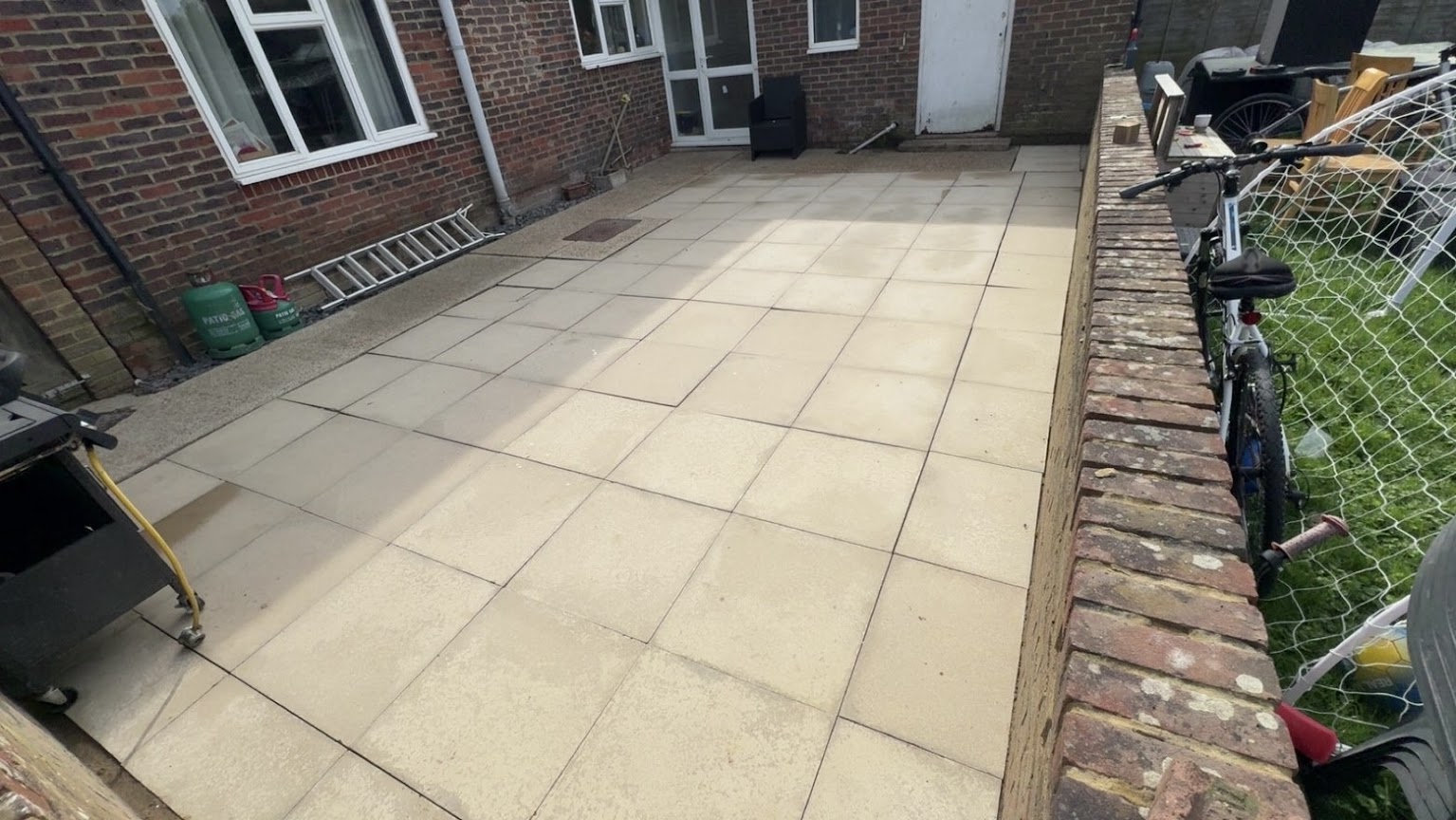 Large tiled patio cleaning result